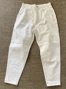 VTG~BRITTANIA Pleated High Waist Tapered Jeans Woman's Size 14/31 White Denim - Picture 1 of 14