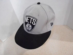 Cappello vintage Brooklyn Nets NBA New Era 7 1/4" 59Fifty Fifty USA - Foto 1 di 8