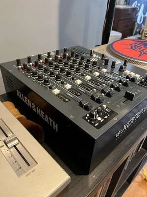 Allen & Heath Xone:62 6-Channel Mixer for Clubs/DJs Professional - Image 1 of 4