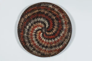 Cosmic Spinning Spiral Small Basket Plate - Picture 1 of 12
