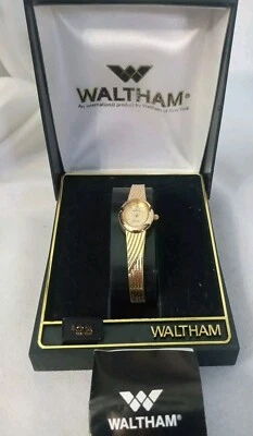 Relógio de pulso feminino vintage Waltham tom dourado diamante quartzo nunca usado  - Imagem 1 de 4