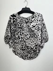 Jennifer Lopez Women's V Neck Cheetah Print Blouse 3/4 Sleeve XS *Snag on Back* - Picture 1 of 14
