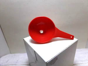 Tupperware Imbuto Cucina Grande Hershey Forma Bacio Rosso #1227 NUOVO - Foto 1 di 4