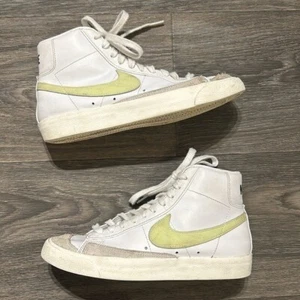 Nike Women’s Size 7.5 Blazer Mid 77 'Barely Volt' White Canvas Shoes CZ1055-108 - Picture 1 of 13