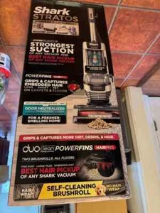 Shark - Aspiradora vertical Stratos con DuoClean PowerFins HairPro, autolimpiante... - Imagen 1 de 2