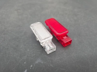 Luz de cortesía interior puerta delantera derecha Audi A4 Quattro 2002-2008 X34-293 Foto 1 de 4