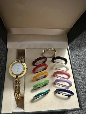 古驰表圈手表金色带11个边框带原装盒 — 第 1/4 张图片