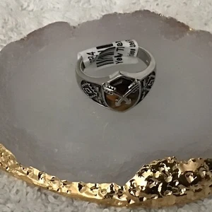 TJC Stainless Steel Tigers Eye Shield/Arrow Ring New Size T 7618* - Picture 1 of 4