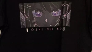 Uniqlo Oshinoko UT kurzärmliges schwarzes grafisches T-Shirt Größe Extra Large neu mit Etikett - Bild 1 von 8
