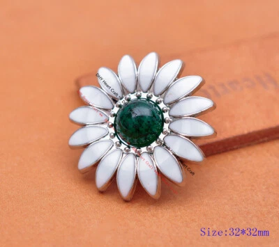 10X GREEN BEAD DAISY FLOWER LEATHERCRAFT METAL WESTERN SADDLE SILVER CONCHO 32MM - Image 1 of 4