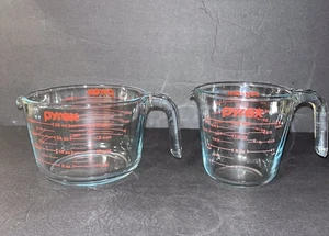 2 Vintage Pyrex Glass Measuring Cups 4 Cup& 2 Cup J-Handle Red Print USA - Picture 1 of 10