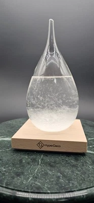 Gotas de agua de vidrio de tormenta Marici predictor de clima grande Foto 1 de 4