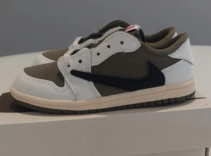 10C-Air Jordan 1 Low OG SP (TD) x Travis Scott Medium Olive (DO5441-200) - Picture 1 of 11