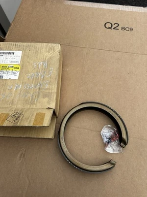 Sapatas de freio de estacionamento traseiras para Silverado Sierra Suburban Express 1500 GMC Envoy - Imagem 1 de 2