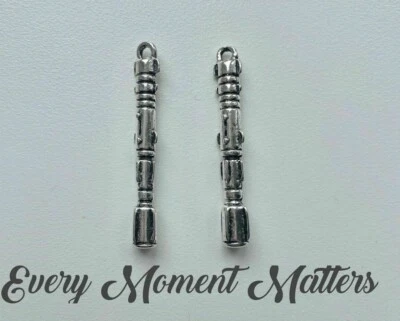 EVERY MOMENT MATTERS 5 x Tibetisches Silber SCHALLSCHRAUBENDREHER DR WHO 3D 39x6 mm Charms Anhänger