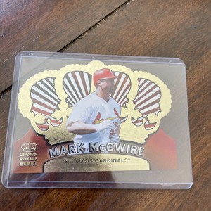 2000 Pacific Crown Royale 117 Mark McGwire  St. Louis Cardinals Mint