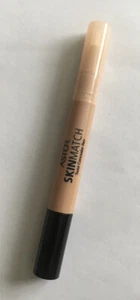 Astor Skin Match Twist Concealer Pen 003 Honey Illuminates Corrects WB - Picture 1 of 3