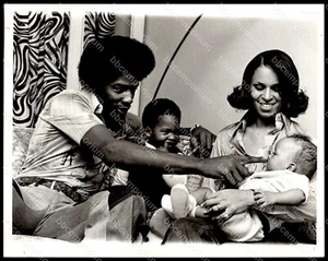 Julius Erving & Family Basketball 8" x 10" Original Vintage Photograph F205 - Picture 1 of 2