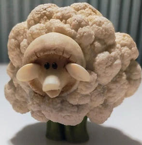 Home Grown Enesco Cauliflower Sheep Figure 2004 Collectors SMALL CHIP - Picture 1 of 8