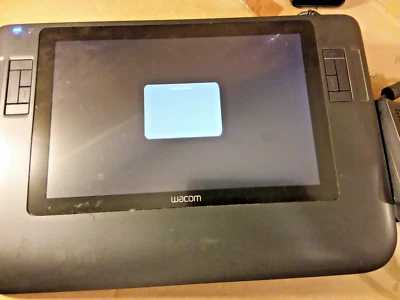 Wacom DTZ-1200W/G interaktives Display Grafik Tablet mit Konverterbox, kein Stift - Bild 1 von 4