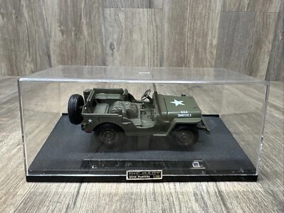 Ray Toys Speedy Power Willys Army Jeep w/Display Kit - Image 1 of 4