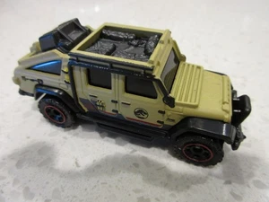 2025 Matchbox '19 Jeep Gladiator Tan Jurassic World Rebirth Diecast Toy Car - Picture 1 of 5