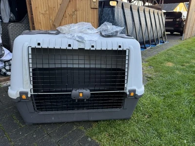 Hundetransportbox fürs Auto-kaum gebraucht - Bild 1 von 3