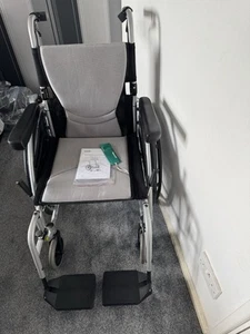 Karma-S Ergo 100 Series Self Propelled Ultra Lightweight Wheelchair - Picture 1 of 8