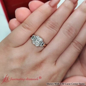 Anello di Fidanzamento 3 Ct Diamante da Laboratorio Taglio Radiante 3 Pietre Accenti Trapezio Oro 14K - Foto 1 di 7