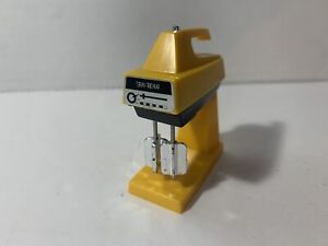1/6 Scale Kitchen Mixer Miniature Plastic Wind-Up Toy 1980's Galoob No Bowl EUC!