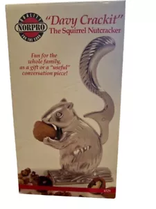 Vintage Norpro Davy Crackit Squirrel Nutcracker Cast Aluminum In Original Box - Picture 1 of 3