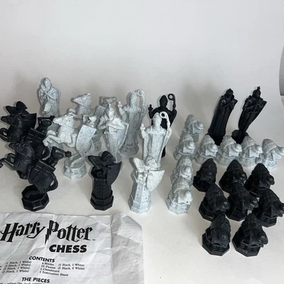Juego de piezas de repuesto de ajedrez Harry Potter Wizard blanco y negro X 31 Foto 1 de 4