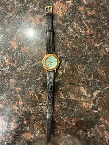 Reloj pequeño Becora vintage para mujer tono dorado mosaico azul *necesita batería - Imagen 1 de 14