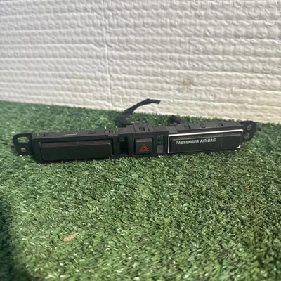 Interruptor de pasajero de control de peligros para panel de instrumentos central OEM 07-12 GMC Acadia negro Foto 1 de 2