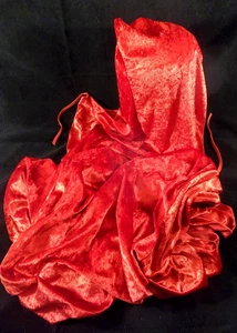 Rotes samtig schimmerndes Halloween Kostüm Cape mit Kapuze - Erwachsene Einheitsgröße/Kind groß - Bild 1 von 9