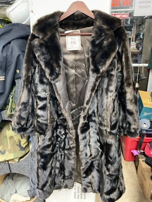 Abrigo para mujer Metzger Group edición limitada tela de piel simulada longitud 3/4, 12 Foto 1 de 4