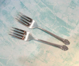 PLANTATION - TWO SALAD FORKS -1881 Rogers Silverplate - Picture 1 of 2