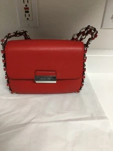 Neu mit Etikett MK Michael Kors Piper Klappe Ledertasche ROT und SILBER einfach wunderschön Ret$ 498 - Bild 1 von 10