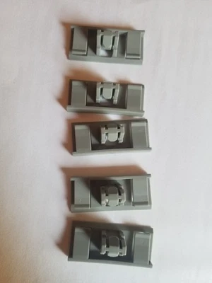 OEM GM 25648693 Rocker Panel Molding Clips Caddy & Hummer 1998 - 2015 (5 pieces) - Image 1 of 4