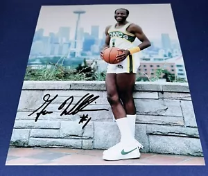 GUS WILLIAMS SIGNED 8X10 PHOTO SEATTLE SUPERSONICS BASKETBALL AUTOGRAPH - Picture 1 of 1