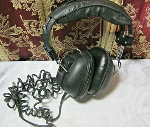 INVICTA 3000 JAPAN Audio Stereo Studio Headphones 1970's Vintage - Picture 1 of 6