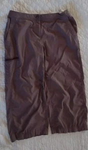L.L. Bean Women's Comfort Trail Crop Pant Cargo Capri Adjustable Waist Size 6P - Picture 1 of 11