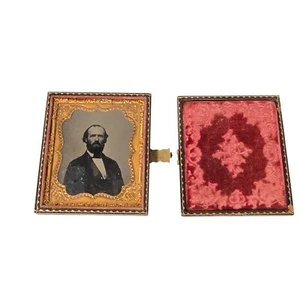Antique Union Case Ambrotype Photo 1800s Man Thermoplastic Sixth Plate Mourning - Picture 1 of 11