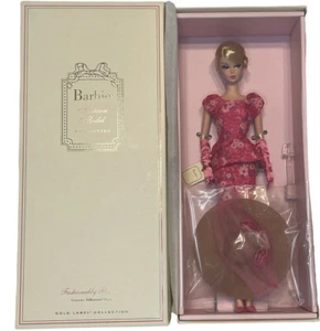 FASHIONABLY FLORAL SILKSTONE BARBIE DOLL BFMC 2014 GOLD LABEL MATTEL - Picture 1 of 10