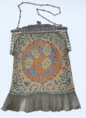 Cartera colorida antigua Art Deco Whiting & Davis de malla esmaltada con flecos Foto 1 de 4