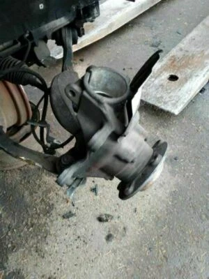 2006 BMW 750i 750Li 760Li RIGHT FRONT Spindle Knuckle (bare) - Image 1 of 4