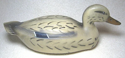 VINTAGE 1956 FAIRFAX FEATHER-LITE STM-55 J.S. MCGUIRE 14" HEN MALLARD DUCK DECOY - Image 1 of 4