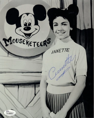 ANNETTE FUNICELLO HAND SIGNED 8x10 PHOTO      RARE     MICKEY MOUSE CLUB     JSA Cover