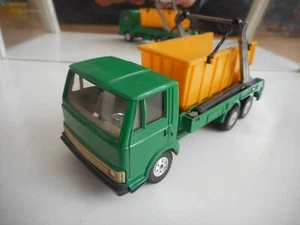 Bburago Burago Fiat 50 NC Container Truck in Green/Yellow on 1:43 - Picture 1 of 2