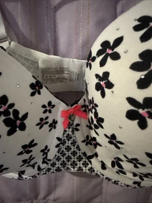 Victoria's Secret Women's Bra - Image 1 of 3